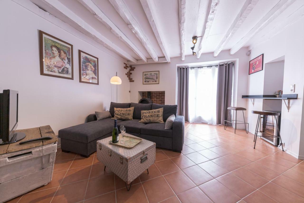 Le Clos Moussy Moussy  Extérieur photo